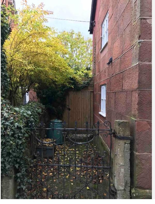 Pear Tree Cottage Courtyard Shrewsbury Dış mekan fotoğraf