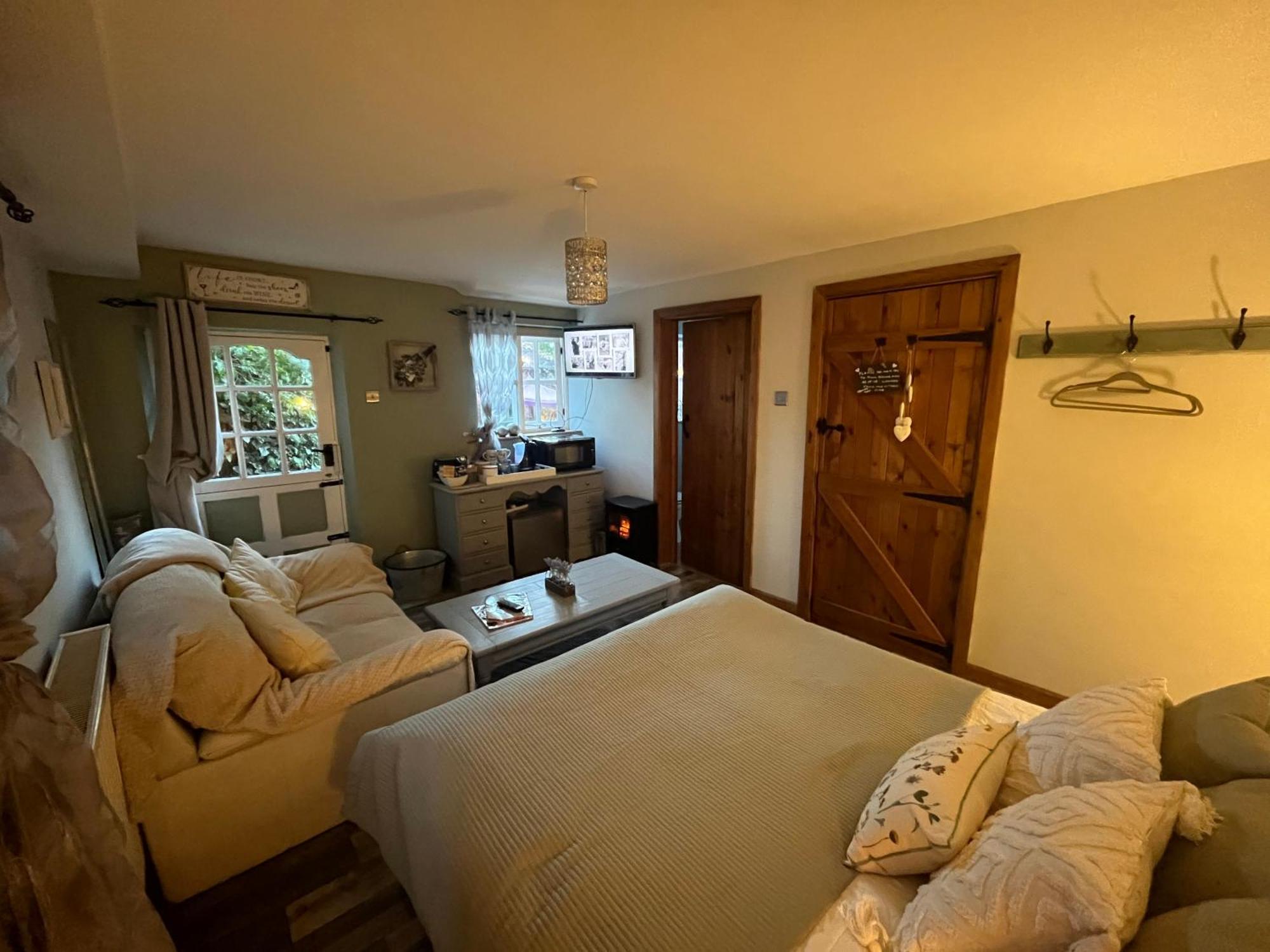 Pear Tree Cottage Courtyard Shrewsbury Dış mekan fotoğraf